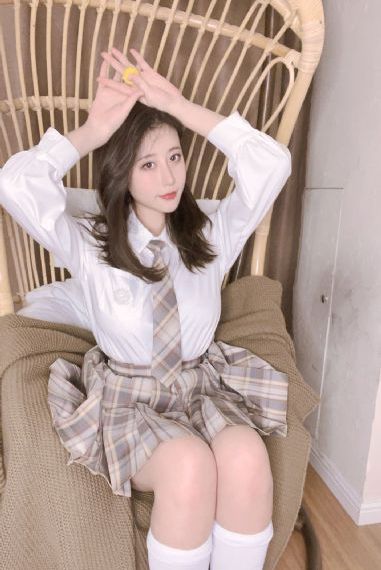 清纯校花沦为胯下玩物